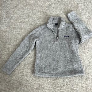 Patagonia gray zip pullover!